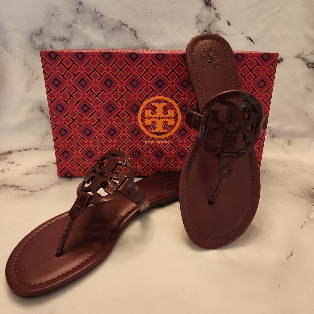 NIB 8.0 Tory Burch Crocodile Embossed Logo Miller Sandals - Claret Dark Burgundy